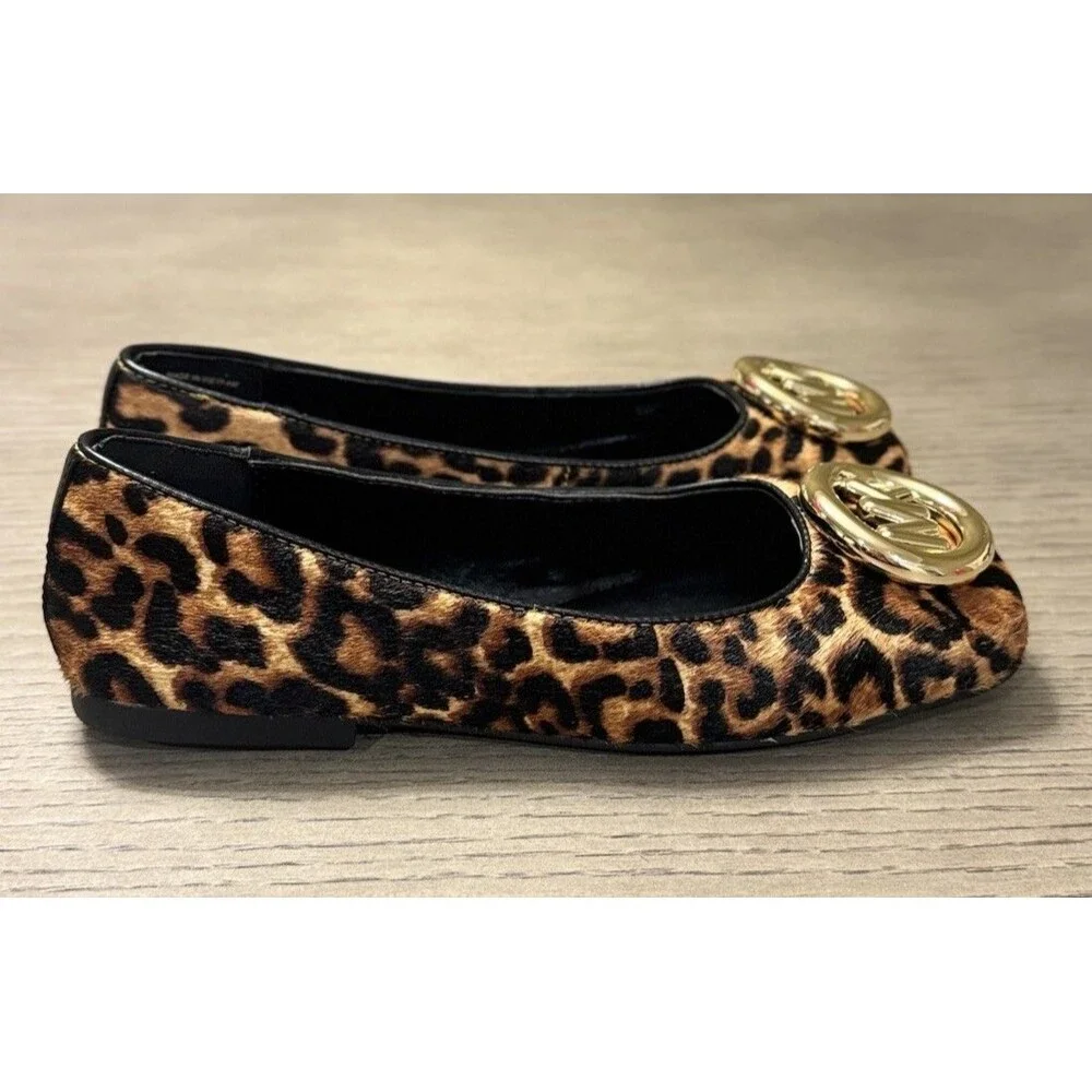Michael Kors Women's Milan Flex Ballet Flat. Size 5.5